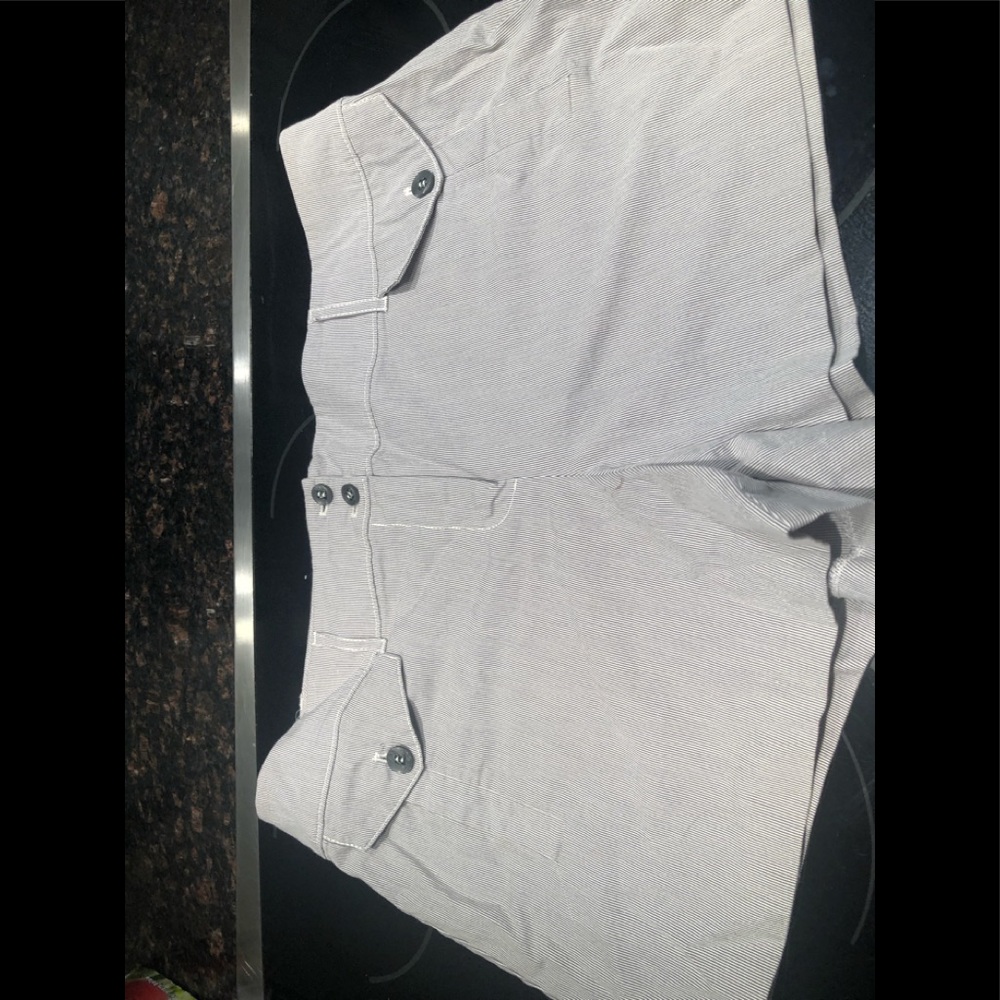 Pin stripe shorts gray and white